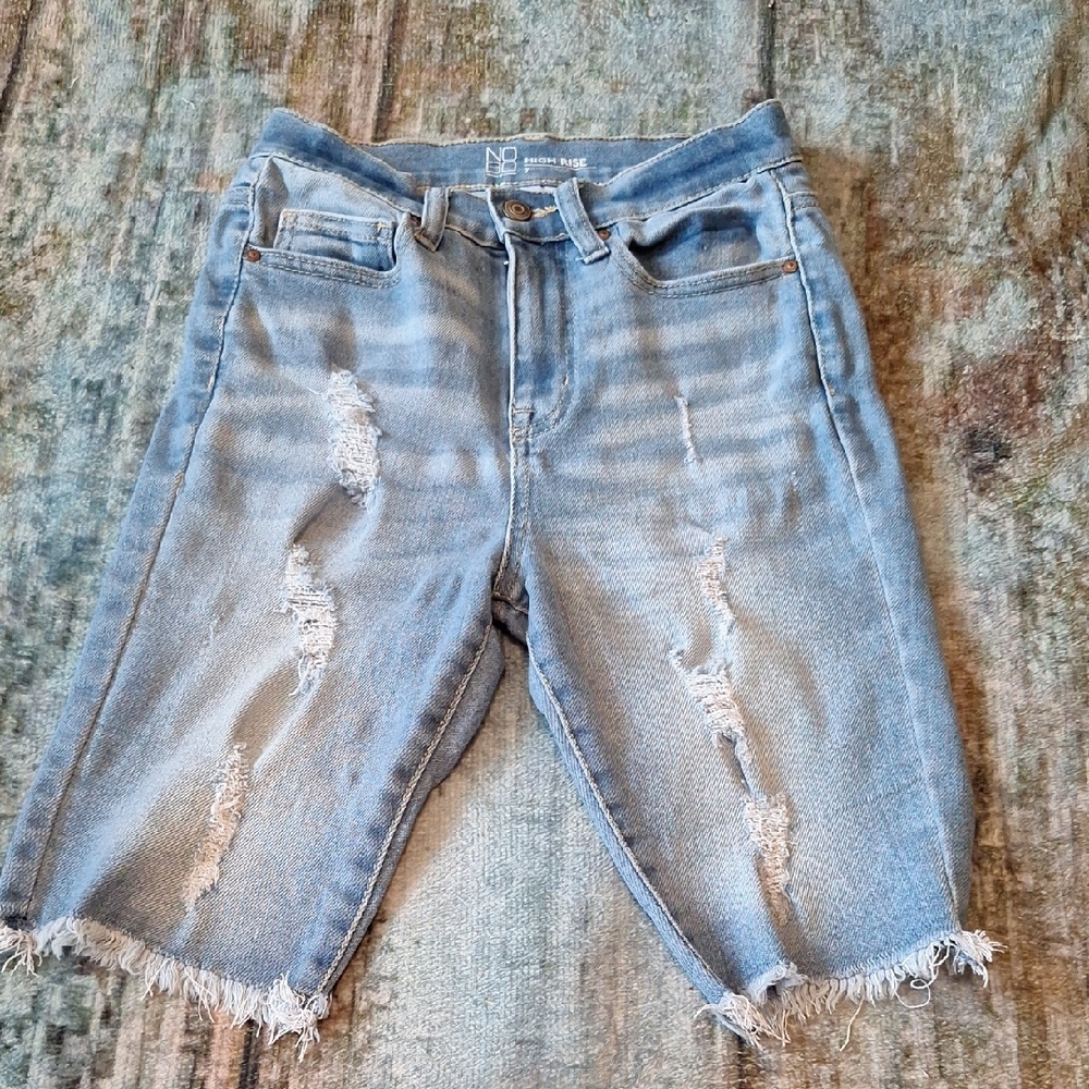 🔥🔥$8.00 NOBO Light Blue Distressed Jean Shorts.  Size 7